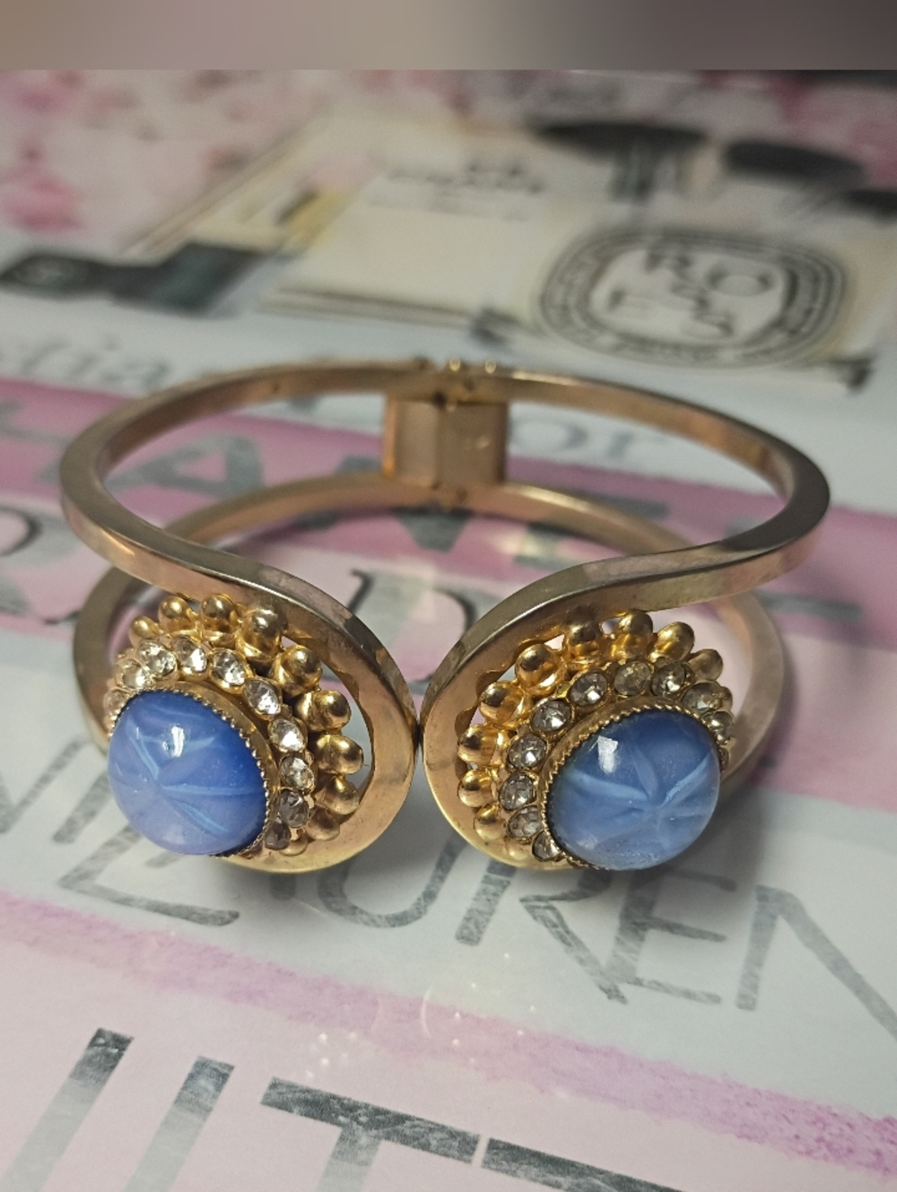 ❤️Vintage JULIANA Light Blue Stone and Rhonestones Clamper Bracelet